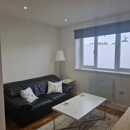 Located Close To Major Businesses Apartmán Bristol