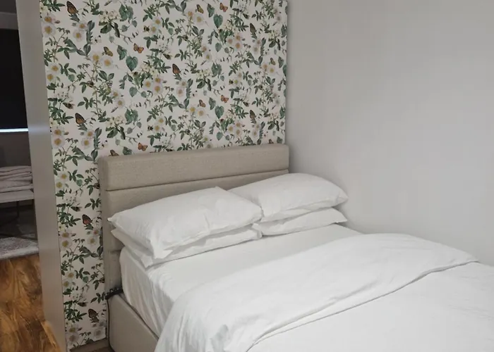 Located Close To Major Businesses *